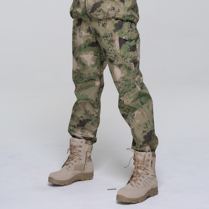 Lataa kuva gallerian katseluohjelmaan Outdoor Men's Fleece Soft Shell Pants Breathable And Windproof Wear-resistant
