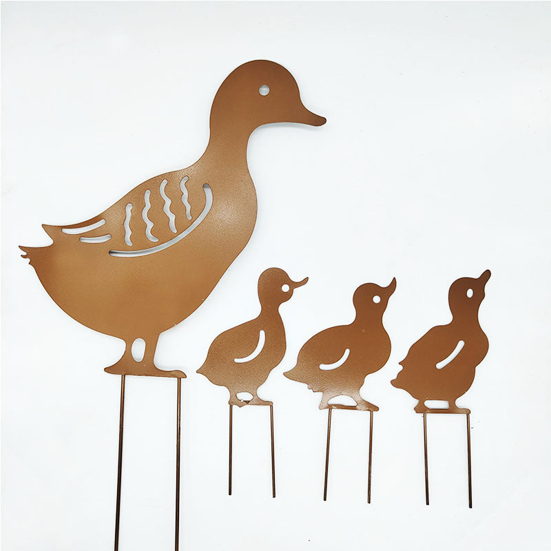 Lataa kuva gallerian katseluohjelmaan New Garden Decoration Iron Duck Family Grass Garden Decoration Metal Hollow Garden Decoration
