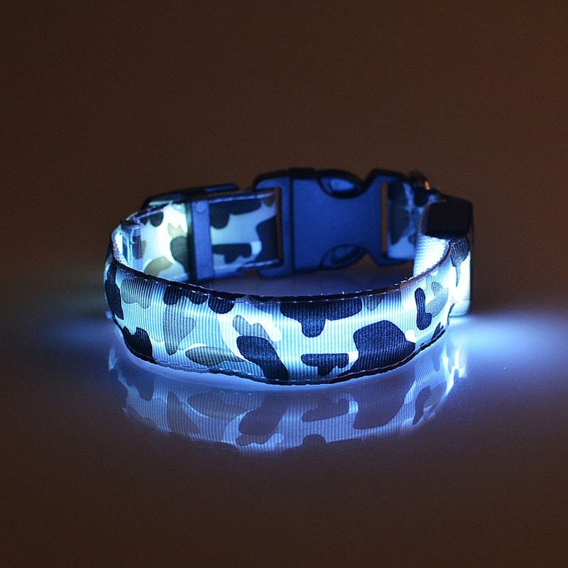 Lataa kuva gallerian katseluohjelmaan Camouflage pet supplies luminous dog collar
