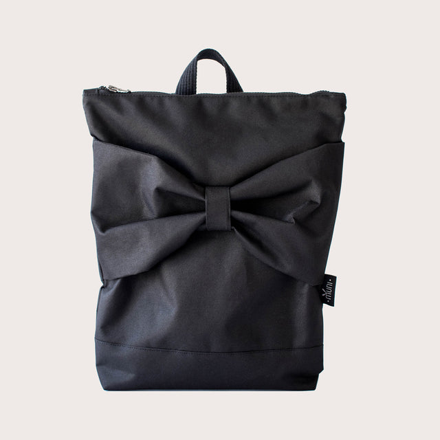 Lataa kuva gallerian katseluohjelmaan Waterproof Backpack - Black Bow
