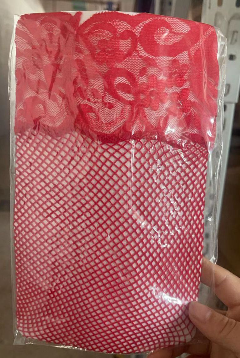 Lataa kuva gallerian katseluohjelmaan Small Mesh Stockings Plus Size Fishnet
