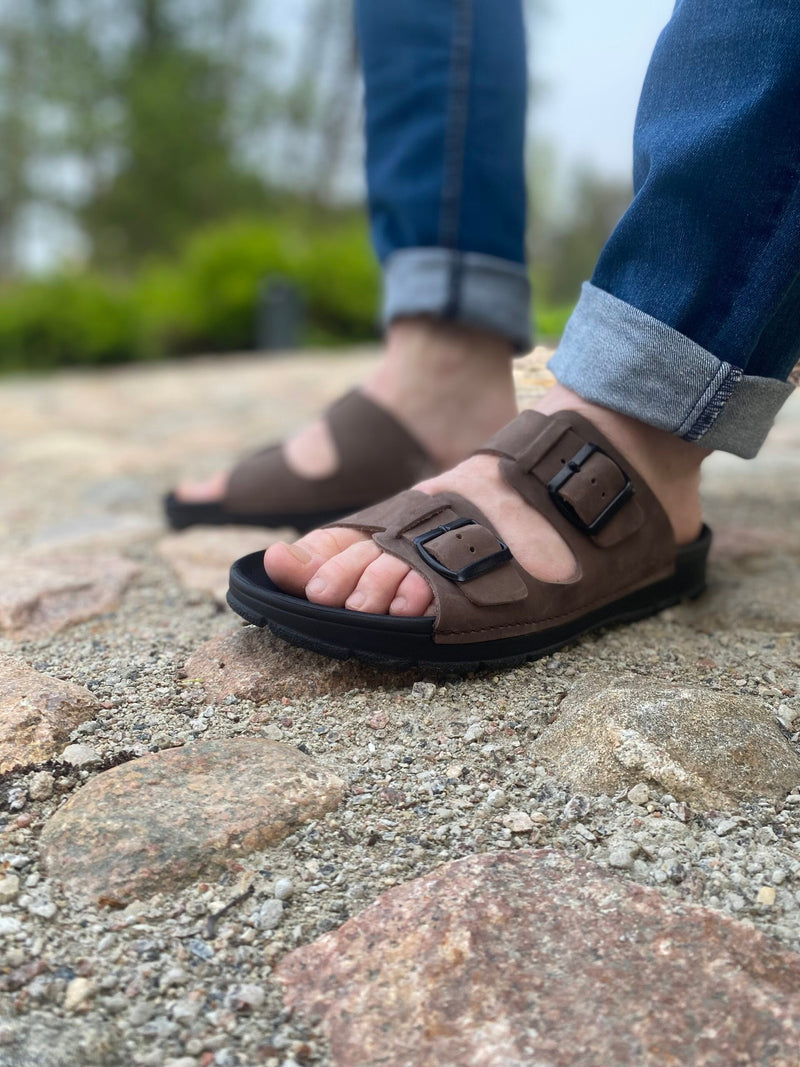 Lataa kuva gallerian katseluohjelmaan Märt Men's Sandals – Dark Brown
