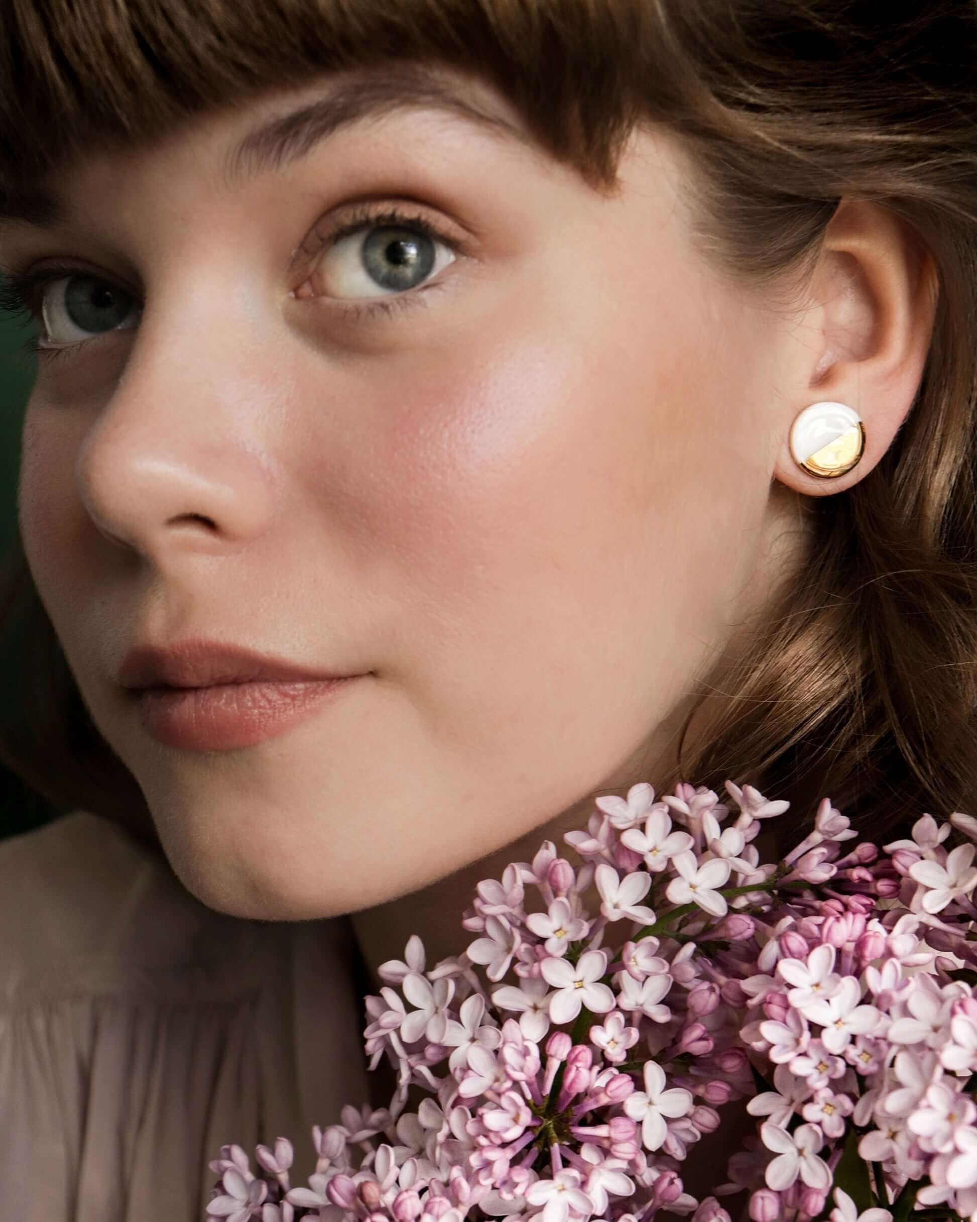 Porcelain Round Stud Earrings - Black and Gold