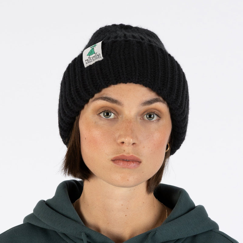 Lataa kuva gallerian katseluohjelmaan Snufkin Chunky Beanie - Black

